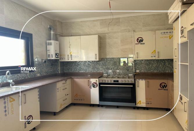 102345937 - Property Image 3
