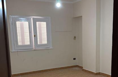 Apartment - 3 Bedrooms - 3 Bathrooms for sale in Moez Al Dawla St. - 6th Zone - Nasr City - Cairo