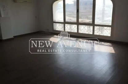 مساحات مكتبية - غرفة نوم - 1 حمام للايجار في مركز القاهرة الجديدة - شارع التسعين الشمالي - التجمع الخامس - مدينة القاهرة الجديدة - القاهرة