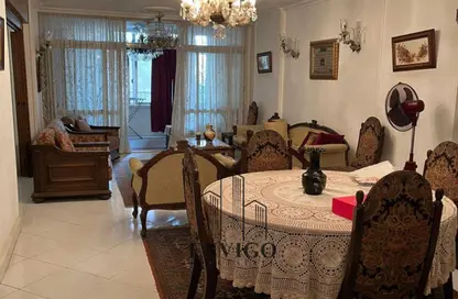 شقة - 3 غرف نوم - 2 حمامات للبيع في شارع نبيل الوقاد - ارض الجولف - مصر الجديدة - القاهرة