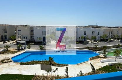 Chalet - 2 Bedrooms - 2 Bathrooms for rent in Mountain View - Ras Al Hekma - North Coast