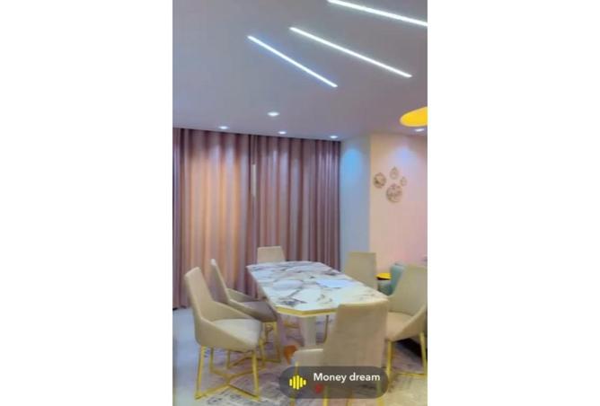 83402156 - Property Image 3