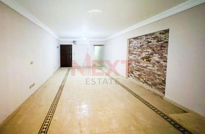 Apartment - 3 Bedrooms - 1 Bathroom for sale in Glim - Hay Sharq - Alexandria