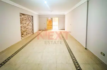 شقة - 3 غرف نوم - 1 حمام للبيع في جليم - حي شرق - الاسكندرية