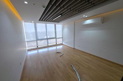 Office Space - Studio - 2 Bathrooms for rent in Rayhanah Plaza - Zahraa El Maadi - Hay El Maadi - Cairo
