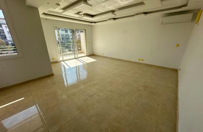شقة - 3 غرف نوم - 3 حمامات للايجار في جاردن ريزدنس - هايد بارك - مدينة القاهرة الجديدة - القاهرة