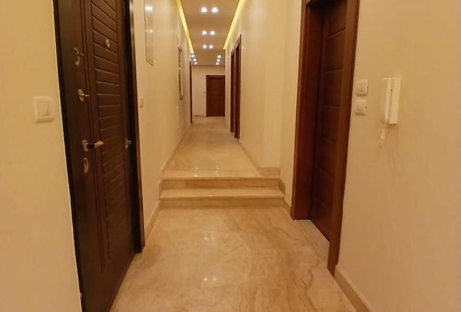 90723178 - Property Image 2