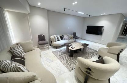 شقة - 3 غرف نوم - 3 حمامات للايجار في شارع لبنان - المهندسين - الجيزة