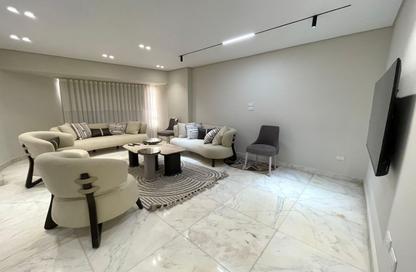 شقة - 3 غرف نوم - 3 حمامات للايجار في شارع لبنان - المهندسين - الجيزة