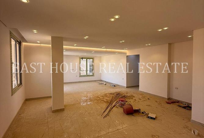 74043308 - Property Image 2