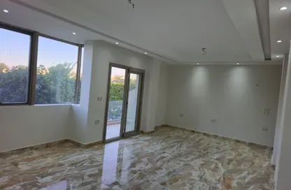 شقة - 3 غرف نوم - 2 حمامات للايجار في جاليريا  مون فالى - المستثمرين الجنوبية - مدينة القاهرة الجديدة - القاهرة