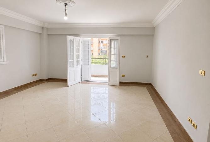93806449 - Property Main Image