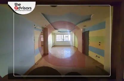 Half Floor - 7+ Bedrooms - 5 Bathrooms for sale in Ismail Serry St. - Smouha - Hay Sharq - Alexandria