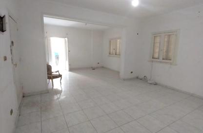 Apartment - 2 Bedrooms - 1 Bathroom for rent in Nabil Al Wakkad St. - Ard El Golf - Heliopolis - Masr El Gedida - Cairo