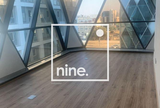 A distinctive office for sale-Cairo Business Plaza, Cairo