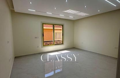 Apartment - 3 Bedrooms - 3 Bathrooms for sale in Al Khamayel city - Sheikh Zayed Compounds - Sheikh Zayed City - Giza