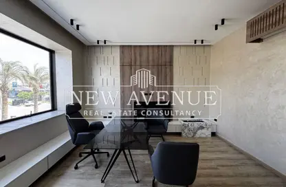 Office Space - 2 Bedrooms - 1 Bathroom for sale in Lake View Residence - 5th Settlement Compounds - The 5th Settlement - New Cairo City - Cairo
