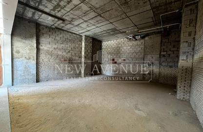 Retail - Studio - 1 Bathroom for sale in Three Sixty - 5th Settlement Compounds - The 5th Settlement - New Cairo City - Cairo