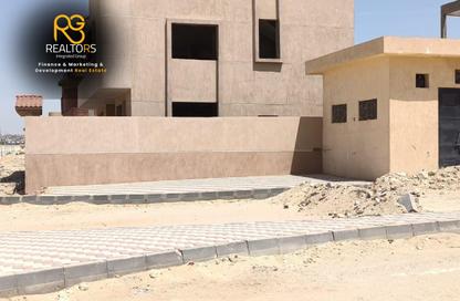 Villa - 6 Bedrooms - 5 Bathrooms for sale in GAPCO Compound - 6 October Compounds - 6 October City - Giza Villa - 6 Bedrooms - 5 Bathrooms for sale in GAPCO Compound - 6 October Compounds - 6 October City - Giza