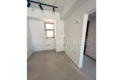 Chalet - 2 Bedrooms - 2 Bathrooms for sale in Hacienda West - Ras Al Hekma - North Coast