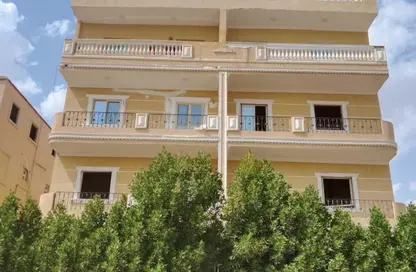 Apartment - 3 Bedrooms - 2 Bathrooms for sale in 3rd District East - Shorouk City - Cairo