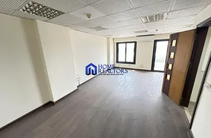 Full Floor - Studio - 4 Bathrooms for rent in Cornish El Nile St. - Maadi - Hay El Maadi - Cairo