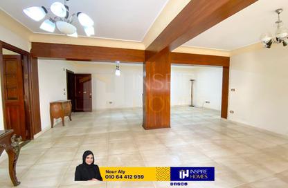 Apartment - 2 Bedrooms - 1 Bathroom for rent in Al Sayeda Sakina Bint Al Hussein St. - Kafr Abdo - Roushdy - Hay Sharq - Alexandria