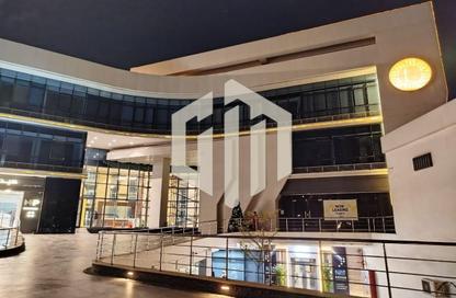 محل تجاري - استوديو - 1 حمام للايجار في شارع ال ٩٠ الجنوبي - شارع التسعين الجنوبي - التجمع الخامس - مدينة القاهرة الجديدة - القاهرة