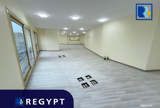 52446179 - صورة العقار 2