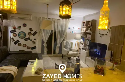 شقة - 2 غرف نوم - 1 حمام للبيع في حدائق المهندسين - الحي الرابع - الشيخ زايد - الجيزة