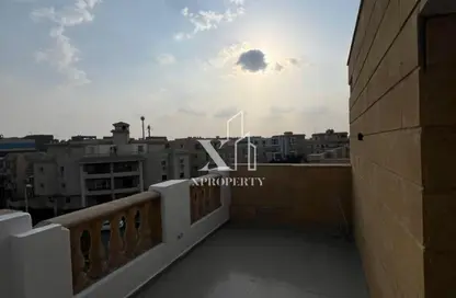 فيلا - 3 غرف نوم - 2 حمامات للبيع في شارع 100 - الفيروز - الحي العاشر - الشيخ زايد - الجيزة