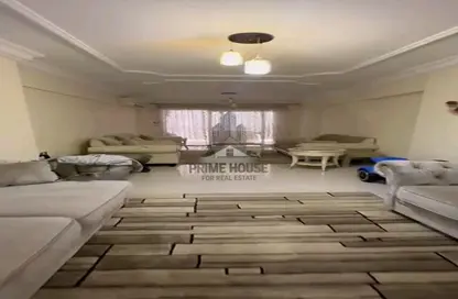 شقة - 3 غرف نوم - 2 حمامات للبيع في ميدان سموحة - سموحة - حي شرق - الاسكندرية