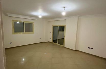 Apartment - 3 Bedrooms - 2 Bathrooms for rent in Al Bostan St. - 9th District - Sheikh Zayed City - Giza