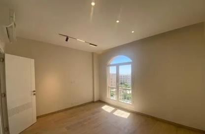 Apartment - 3 Bedrooms - 4 Bathrooms for rent in Hyde Park Central - The 6th Settlement - New Cairo City - Cairo