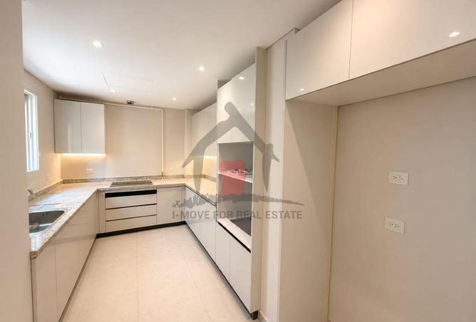 93818965 - Property Image 3