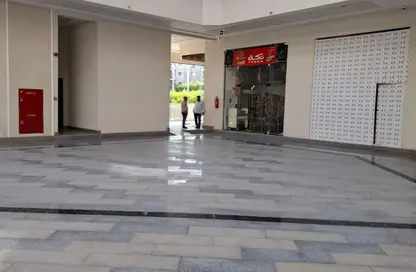 محل تجاري - استوديو - 1 حمام للايجار في مول سيلفر جيت - الحي الثاني عشر - الشيخ زايد - الجيزة