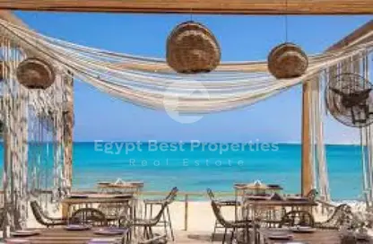 فيلا - 4 غرف نوم - 4 حمامات للبيع في أوجامي - راس الحكمة - الساحل الشمالي