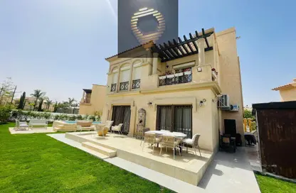 فيلا - 3 غرف نوم - 4 حمامات للبيع في پريڤادو - مدينتي - القاهرة