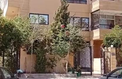 شقة - 2 غرف نوم - 2 حمامات للبيع في المجاورة الاولي - المنطقة الثامنة - مدينة الشروق - القاهرة