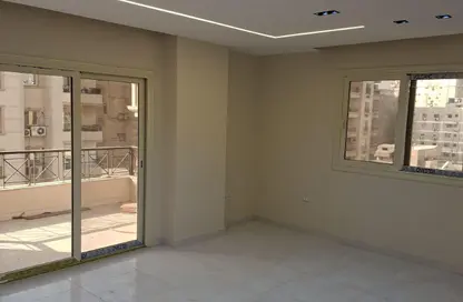 شقة - 3 غرف نوم - 3 حمامات للايجار في شارع محمود خيري - المنطقة الأولى - مدينة نصر - القاهرة