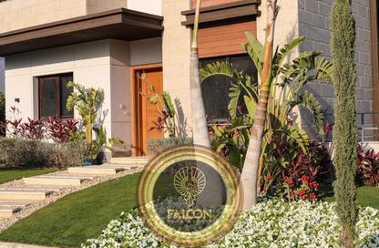 Villa - 5 Bedrooms - 4 Bathrooms for sale in Azzar - 5th Settlement Compounds - The 5th Settlement - New Cairo City - Cairo