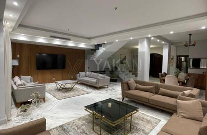 Villa - 3 - 5 for sale in Hyde Park - New Cairo City - Cairo