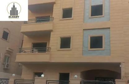 Apartment - 2 Bedrooms - 1 Bathroom for sale in Abou El Houl - New Cairo City - Cairo