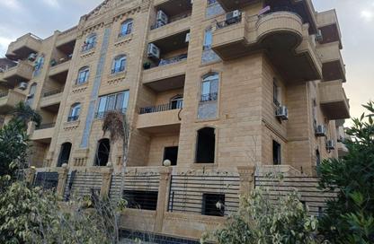 Apartment - 3 Bedrooms - 2 Bathrooms for sale in 2nd Neighborhood - 3rd District West - Shorouk City - Cairo