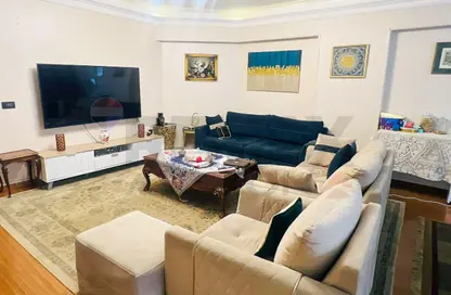 شقة - 3 غرف نوم - 3 حمامات للبيع في محرم بك - حي وسط - الاسكندرية