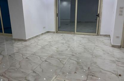 Office Space - Studio - 3 Bathrooms for rent in Ismail Al Kabbany St. - 1st Zone - Nasr City - Cairo