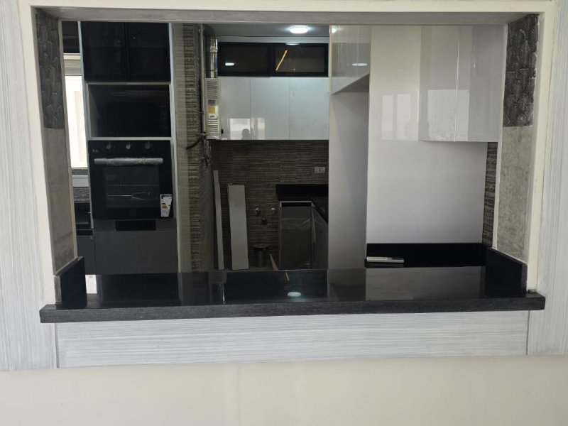 3BR Duplex | Ready to Move In | Hyde Park Rent thumbnail