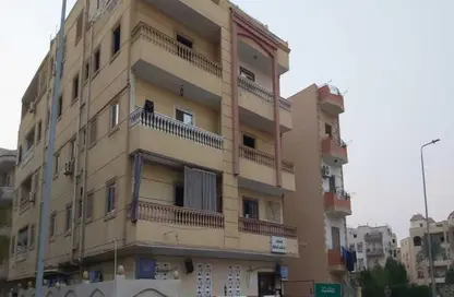 شقة - 3 غرف نوم - 2 حمامات للبيع في المجاورة الاولي - المنطقة التاسعة - مدينة الشروق - القاهرة