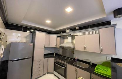 شقة - 3 غرف نوم - 2 حمامات للايجار في شارع الجزيرة - المستثمرين الجنوبية - مدينة القاهرة الجديدة - القاهرة