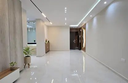 Apartment - 3 Bedrooms - 2 Bathrooms for sale in Gate 1 - Khofo - Hadayek El Ahram - Giza